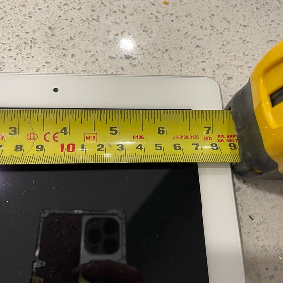 Danier Leather Black Ipad Carrier - Picture 5 of 7